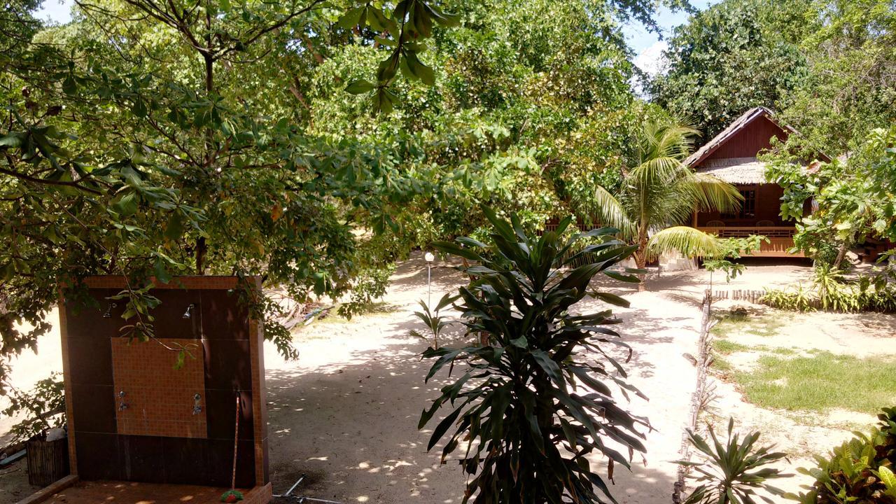 Jonaths Cottage Bunaken Exterior foto
