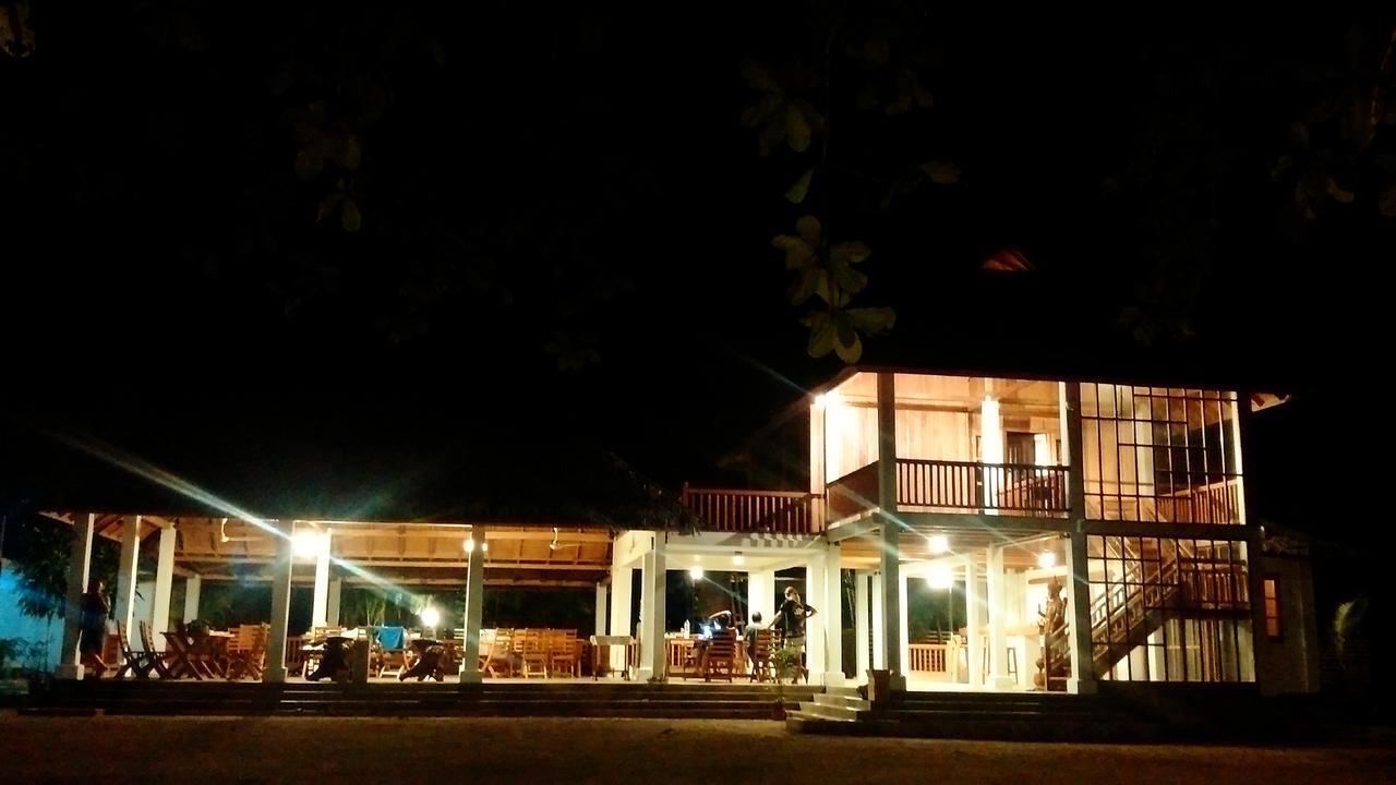 Jonaths Cottage Bunaken Exterior foto